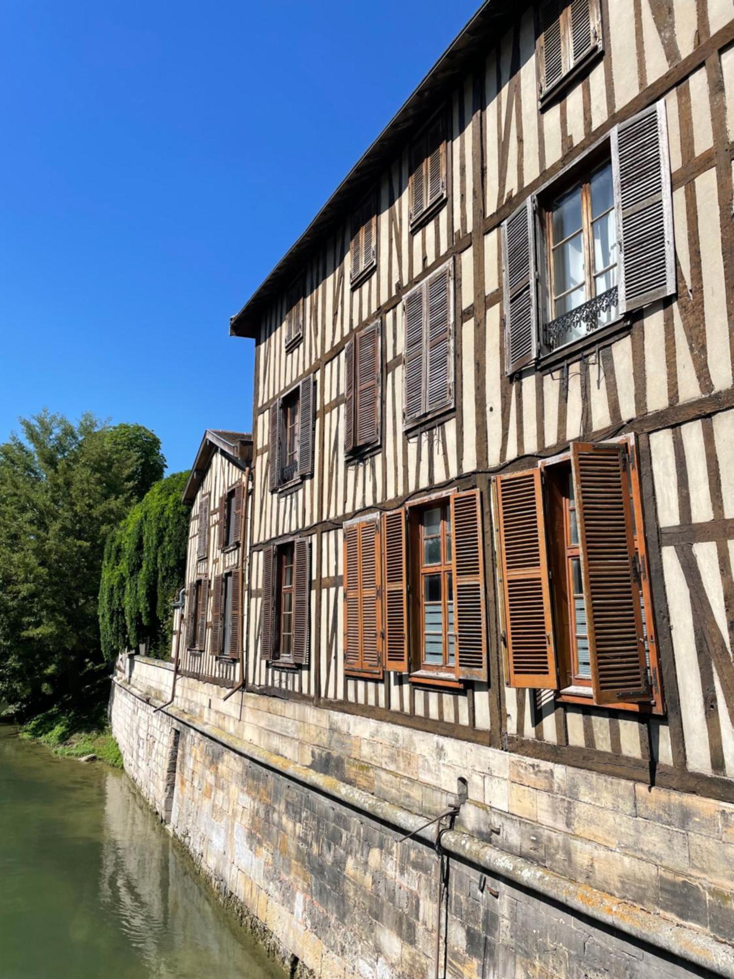 A1 Champagne Loft - 105 M2 6 Personnes - Place De La Republique - Chalons En Champagne Buitenkant foto